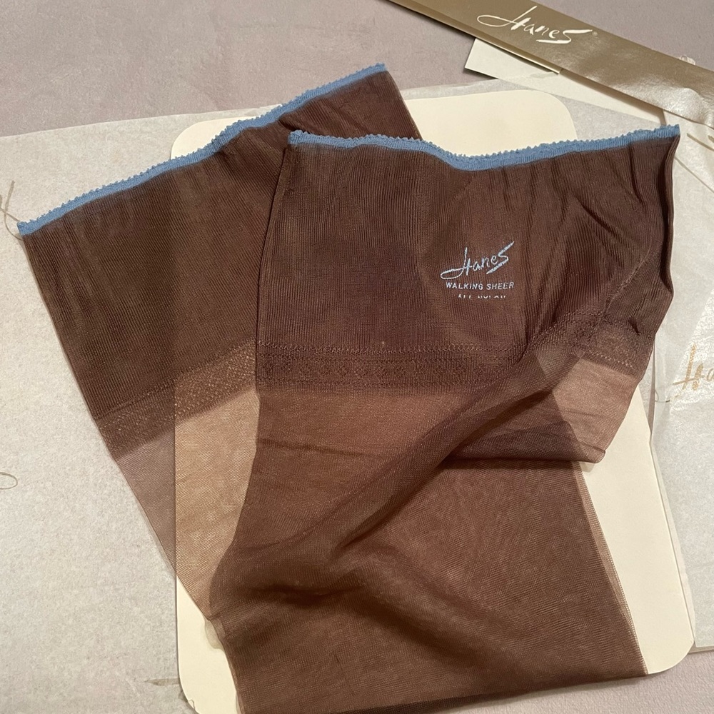 NWT 1960s Hanes Seamless Nylon Stockings